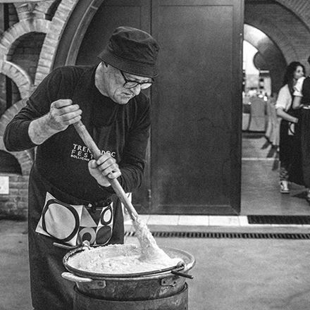 Trentodoc a Mas dei Chini, un inkino al Trentino