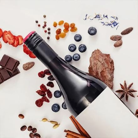 Bottiglie e aromi, come scegliamo vini e profumi